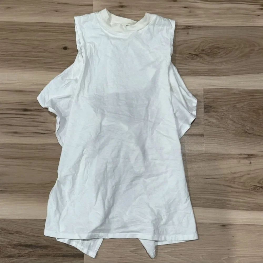 Anthropologie Kimchi Blue White Tie Back Ruffle Tank Top Women’s Small